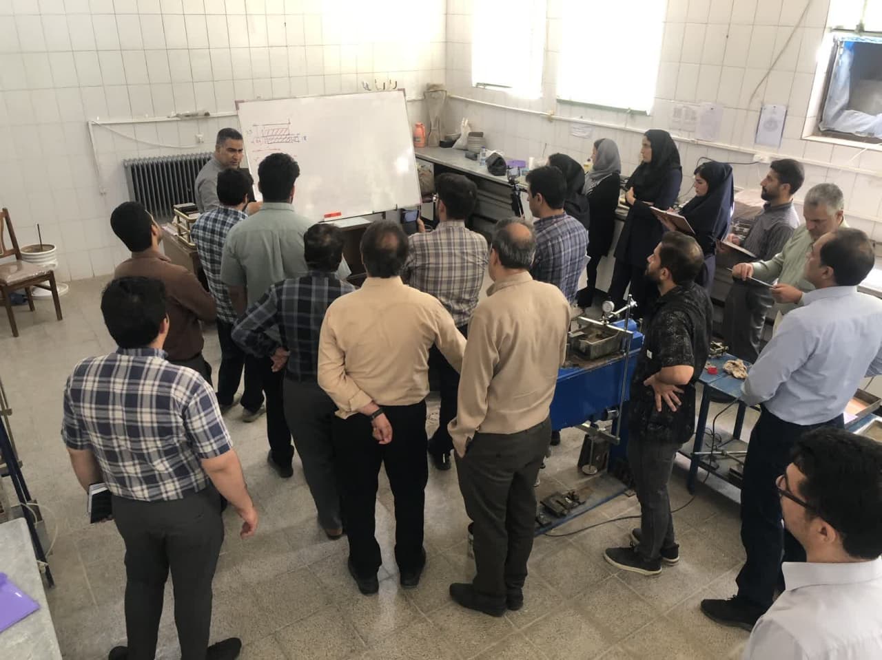 برگزاری دوره عملی آزمایش های مکانیک خاک